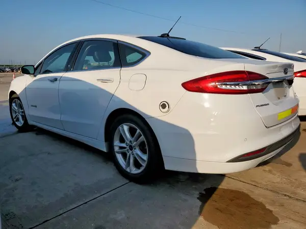 3FA6P0LU9JR171910 2018 FORD FUSION - Image 2