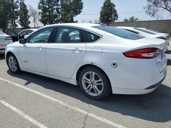 3FA6P0LU9JR172118 2018 FORD FUSION - Image 2