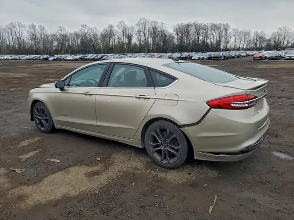 3FA6P0LU9JR197035 2018 FORD FUSION - Image 2