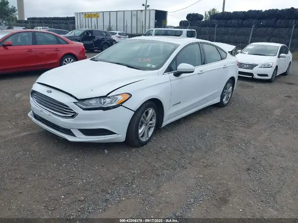 3FA6P0LU9JR197505 2018 FORD FUSION - Image 2