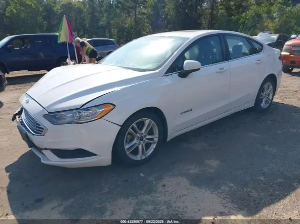 3FA6P0LU9JR206266 2018 FORD FUSION - Image 2