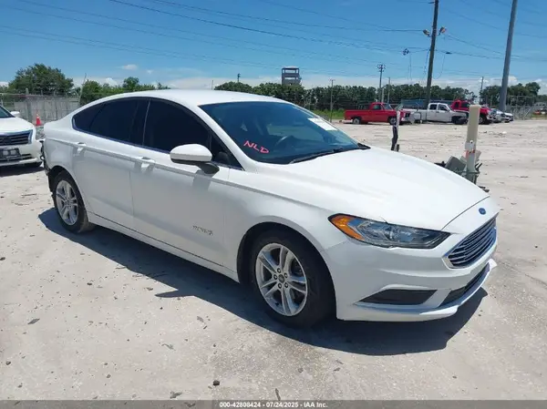 3FA6P0LU9JR208308 2018 FORD FUSION - Image 1