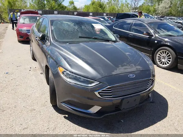 3FA6P0LU9JR208423 2018 FORD FUSION - Image 1