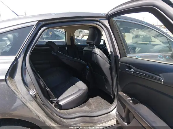 3FA6P0LU9JR208423 2018 FORD FUSION - Image 8