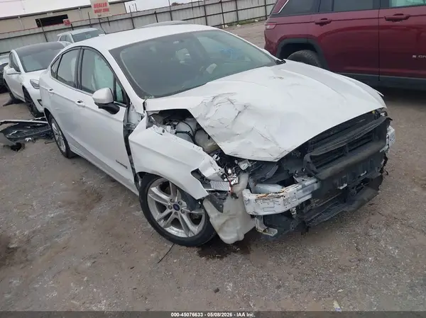 3FA6P0LU9JR209037 2018 FORD FUSION - Image 1