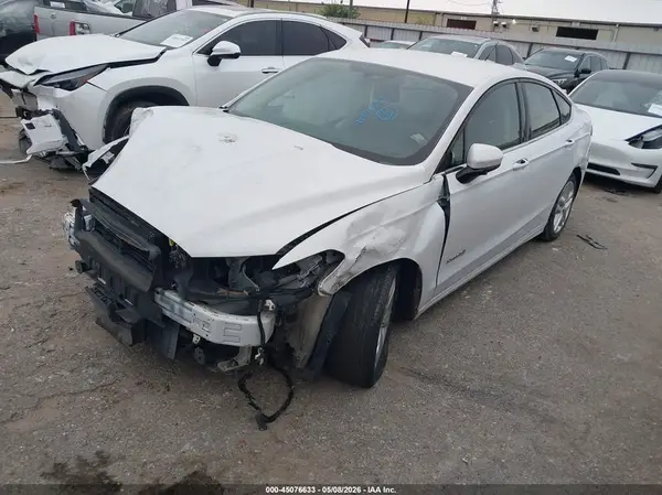 3FA6P0LU9JR209037 2018 FORD FUSION - Image 2