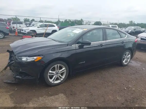3FA6P0LU9JR219261 2018 FORD FUSION - Image 2