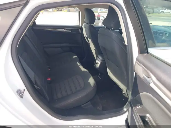 3FA6P0LU9JR219843 2018 FORD FUSION - Image 8
