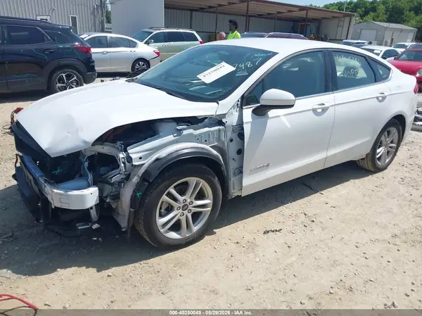 3FA6P0LU9JR227487 2018 FORD FUSION - Image 2