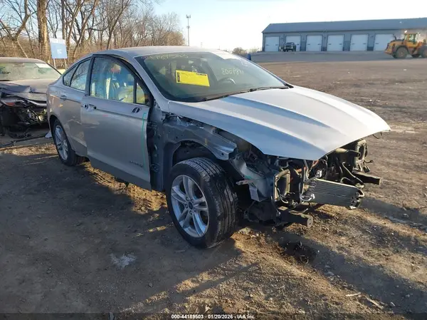 3FA6P0LU9JR262515 2018 FORD FUSION - Image 1