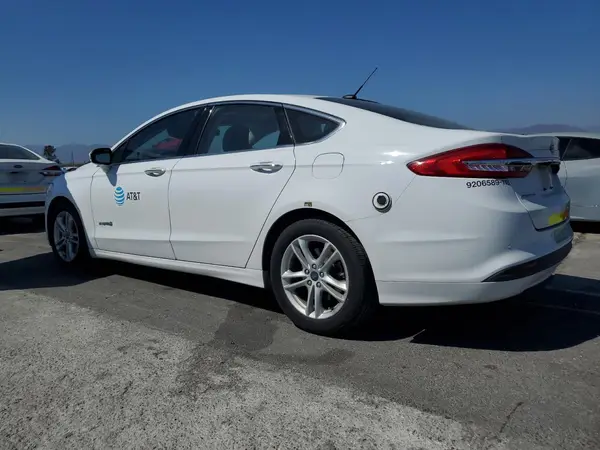 3FA6P0LU9JR278732 2018 FORD FUSION - Image 2