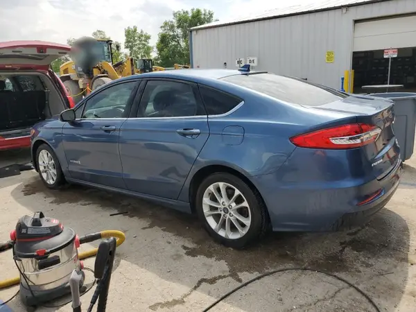 3FA6P0LU9KR107657 2019 FORD FUSION - Image 2