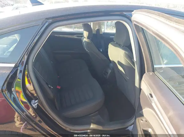 3FA6P0LU9KR142988 2019 FORD FUSION - Image 8