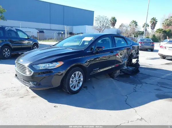 3FA6P0LU9KR143087 2019 FORD FUSION - Image 2