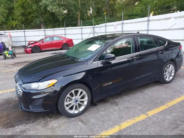 3FA6P0LU9KR169561 2019 FORD FUSION - Image 2