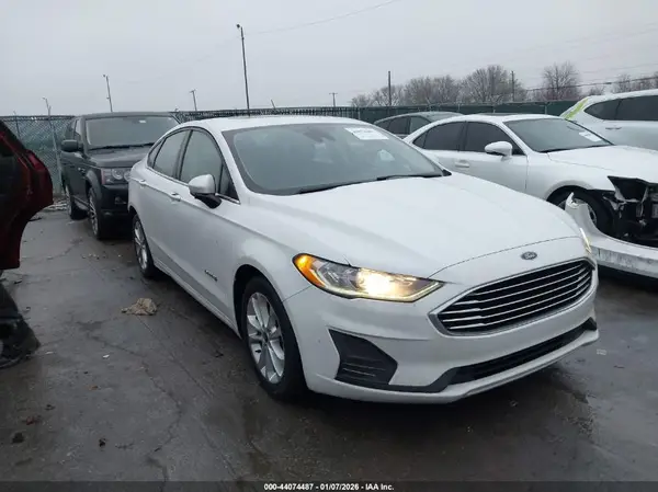 3FA6P0LU9KR185730 2019 FORD FUSION - Image 1
