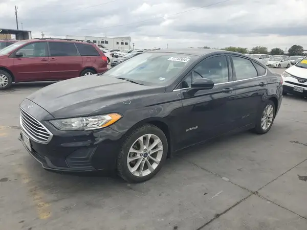 3FA6P0LU9KR196663 2019 FORD FUSION - Image 1