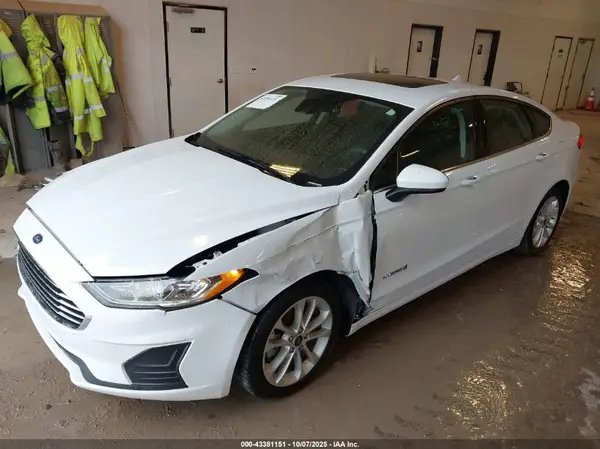 3FA6P0LU9KR196940 2019 FORD FUSION - Image 2