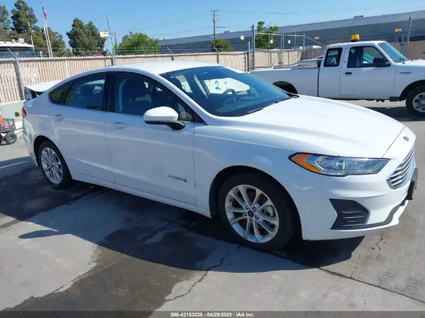 3FA6P0LU9KR207824 2019 FORD FUSION - Image 1