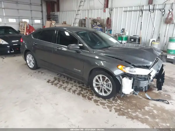 3FA6P0LU9KR208679 2019 FORD FUSION - Image 1