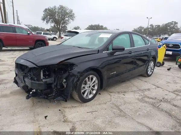 3FA6P0LU9KR214739 2019 FORD FUSION - Image 2