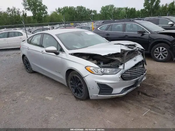 3FA6P0LU9KR220296 2019 FORD FUSION - Image 1