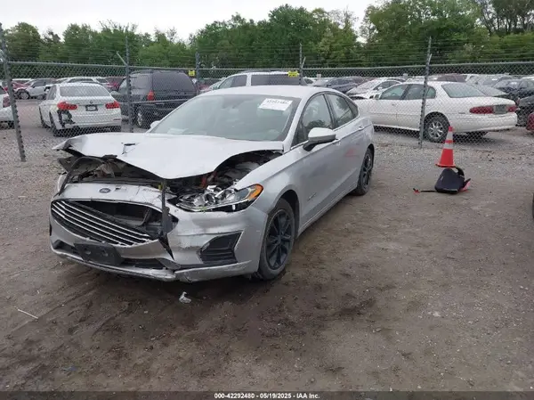 3FA6P0LU9KR220296 2019 FORD FUSION - Image 2