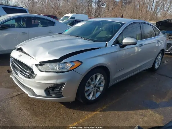 3FA6P0LU9KR241049 2019 FORD FUSION - Image 2