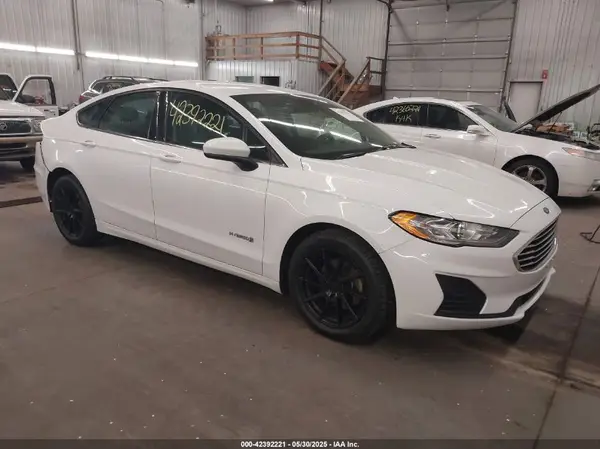 3FA6P0LU9KR254402 2019 FORD FUSION - Image 1