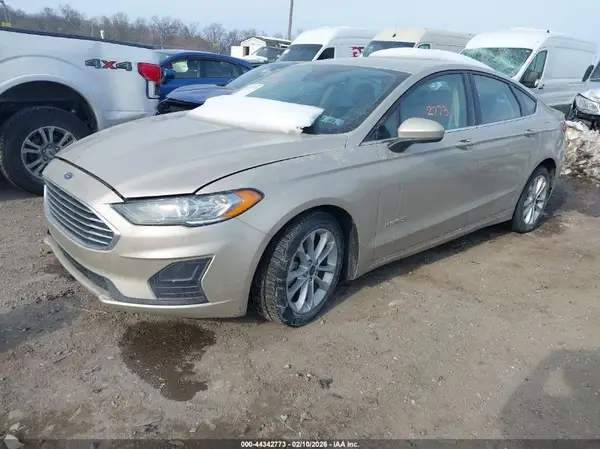 3FA6P0LU9KR255162 2019 FORD FUSION - Image 2
