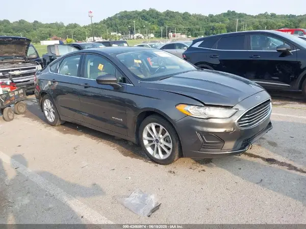 3FA6P0LU9KR262080 2019 FORD FUSION - Image 1