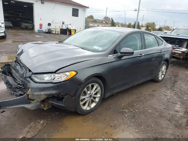 3FA6P0LU9LR106431 2020 FORD FUSION - Image 2