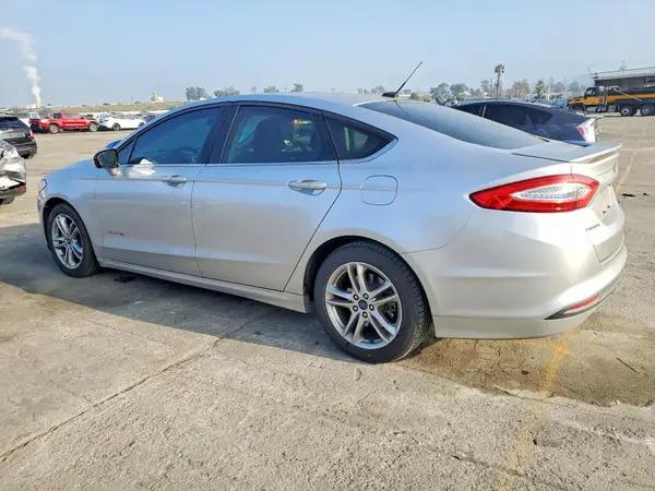 3FA6P0LUXGR141047 2016 FORD FUSION - Image 2