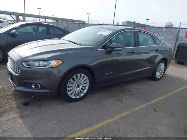 3FA6P0LUXGR145910 2016 FORD FUSION - Image 2