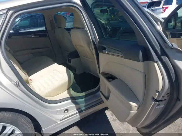 3FA6P0LUXGR187347 2016 FORD FUSION - Image 8