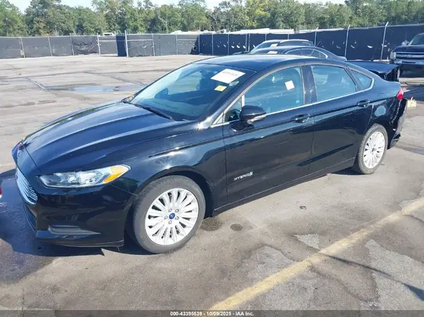 3FA6P0LUXGR287318 2016 FORD FUSION - Image 2