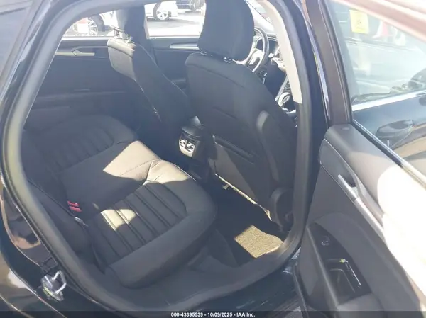 3FA6P0LUXGR287318 2016 FORD FUSION - Image 8