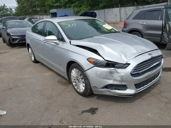 3FA6P0LUXGR348909 2016 FORD FUSION - Image 1