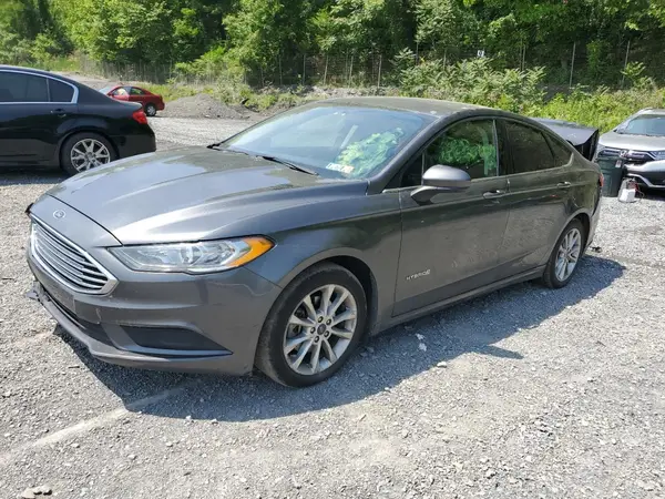 3FA6P0LUXHR236824 2017 FORD FUSION - Image 1