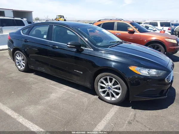 3FA6P0LUXHR263358 2017 FORD FUSION - Image 1