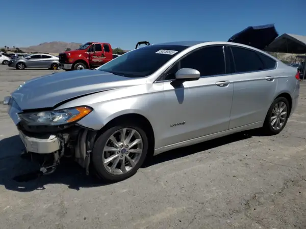 3FA6P0LUXHR266132 2017 FORD FUSION - Image 1