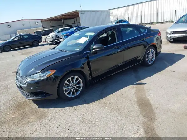 3FA6P0LUXHR276031 2017 FORD FUSION - Image 2