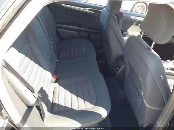 3FA6P0LUXHR276031 2017 FORD FUSION - Image 8