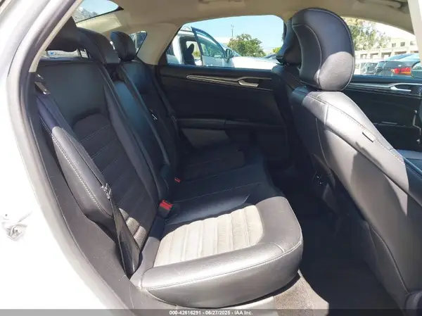 3FA6P0LUXHR278572 2017 FORD FUSION - Image 8