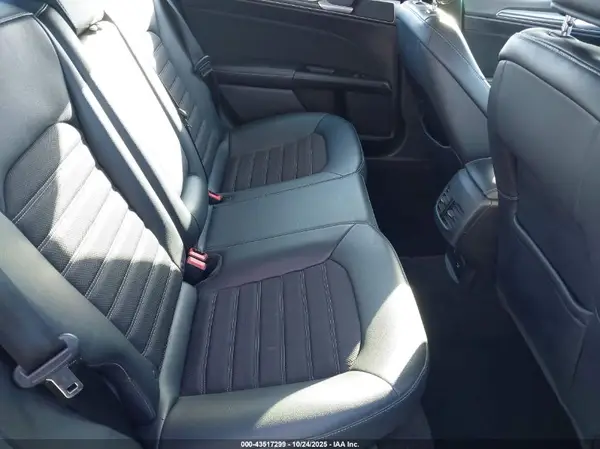 3FA6P0LUXHR301137 2017 FORD FUSION - Image 8