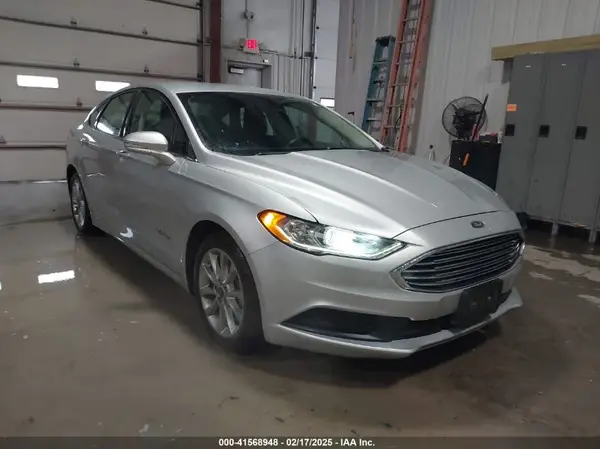3FA6P0LUXHR307424 2017 FORD FUSION - Image 1