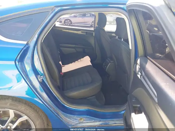 3FA6P0LUXHR315197 2017 FORD FUSION - Image 8
