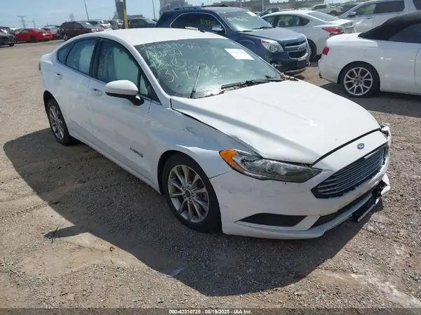 3FA6P0LUXHR317936 2017 FORD FUSION - Image 1
