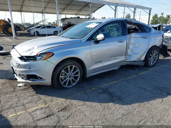 3FA6P0LUXHR323705 2017 FORD FUSION - Image 2