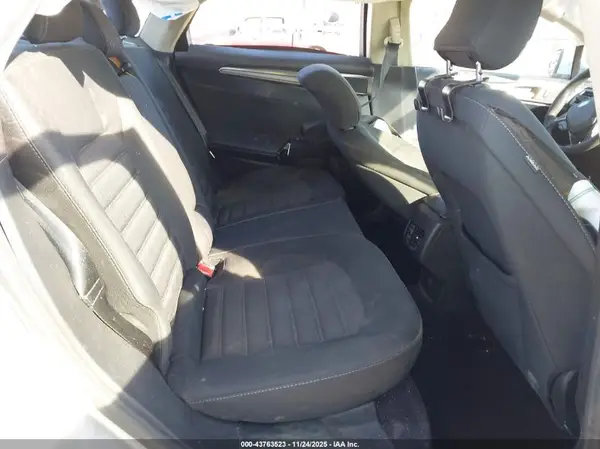 3FA6P0LUXHR323705 2017 FORD FUSION - Image 8